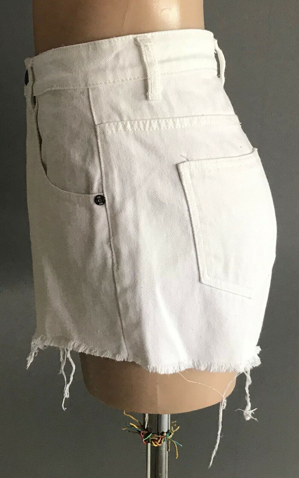 COTTON ON White Denim Jeans Shorts High Rise Cut Off Fray Hem  Sz10 Hi Waist