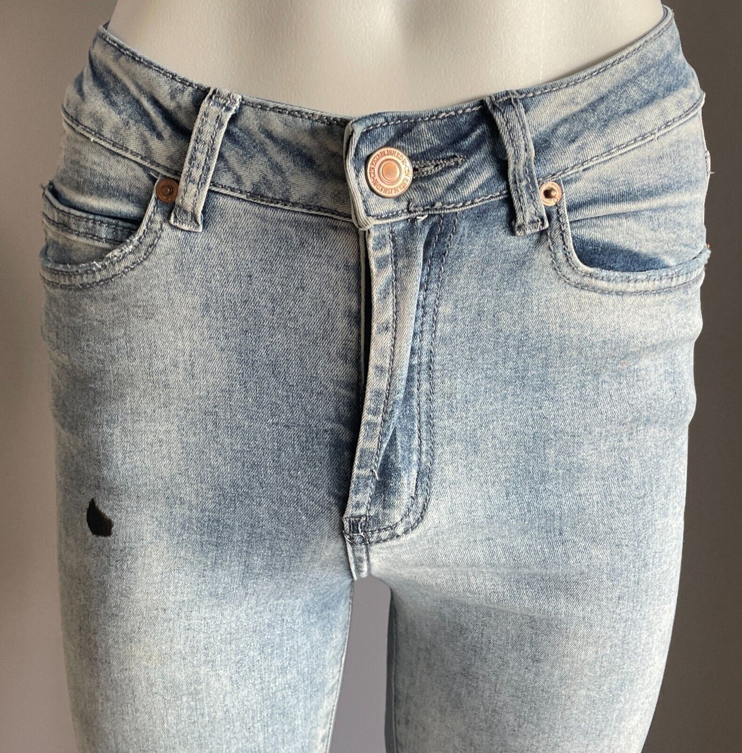 COTTON ON Denim Jeans Stretch Faded Blue High Rise Ripped Knee Skinny Size 8