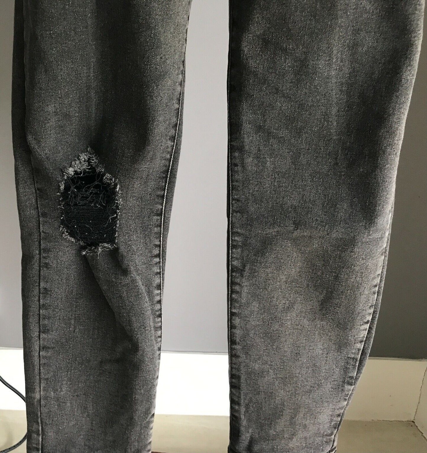 COTTON ON Black Denim Jeans "High 1990's" Rise Distressed Stretch Size 14 NEW