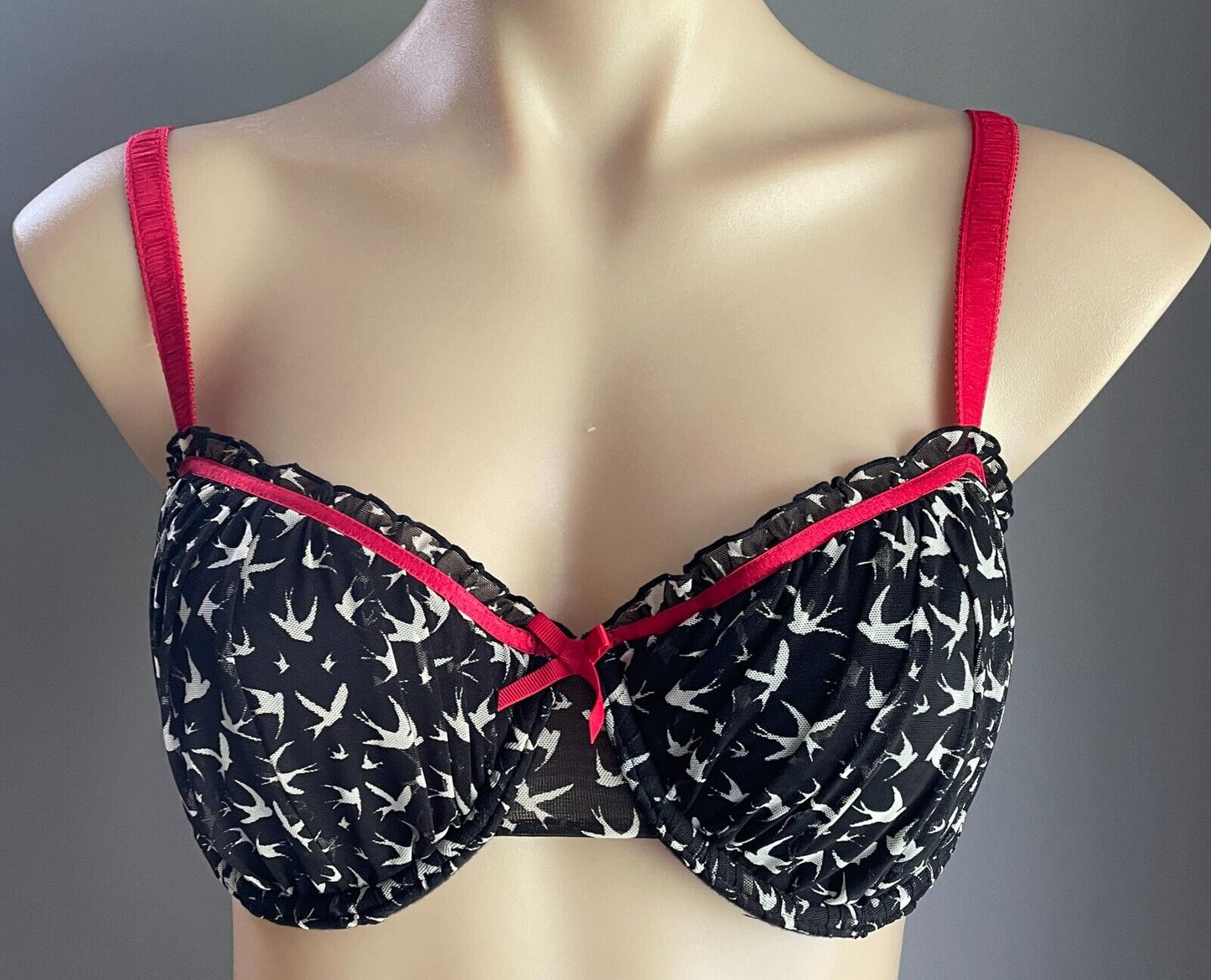 TARGET Bra 12DD Black Net White Swallow Print Underwire Bra Red Trim Size 12 DD