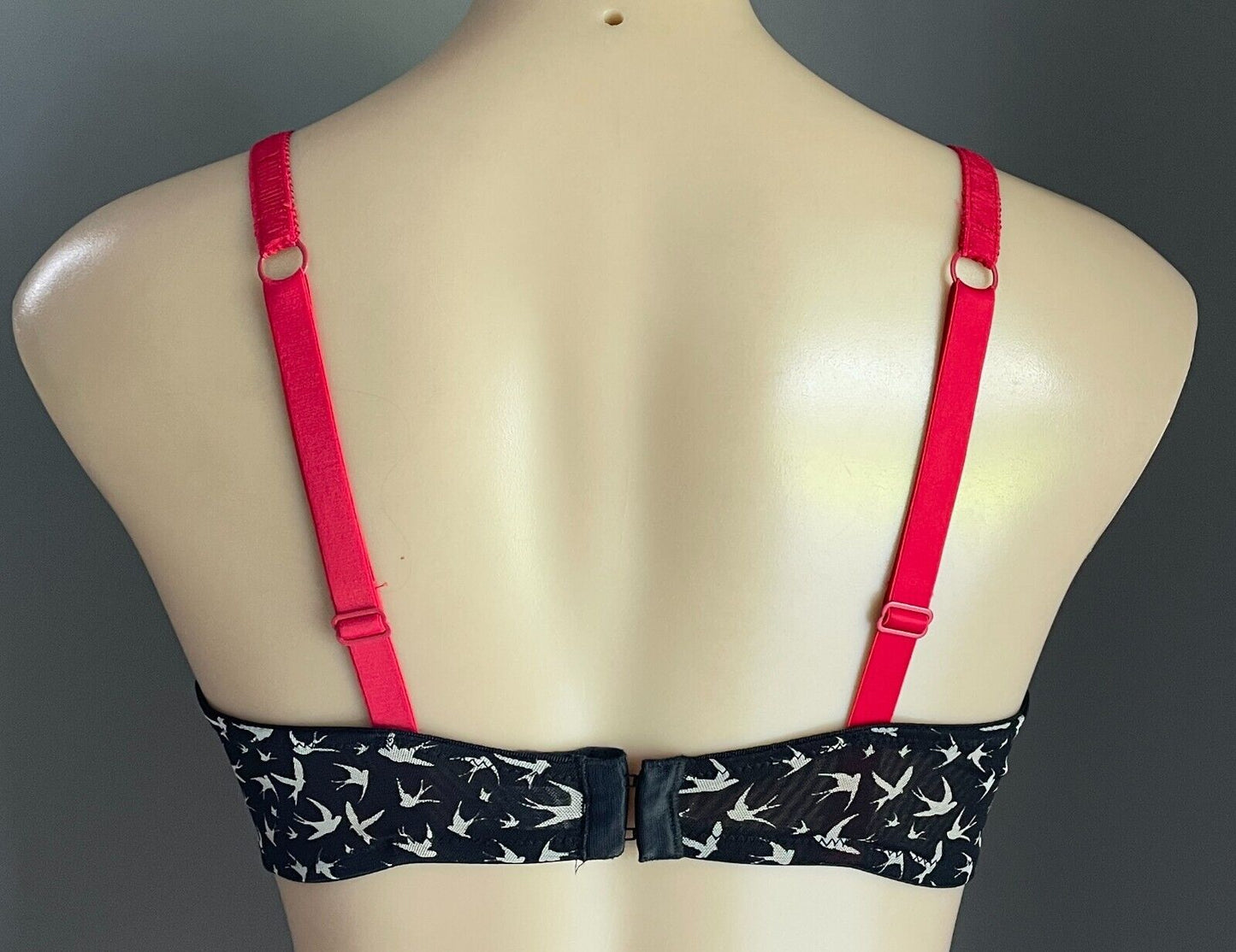 TARGET Bra 12DD Black Net White Swallow Print Underwire Bra Red Trim Size 12 DD