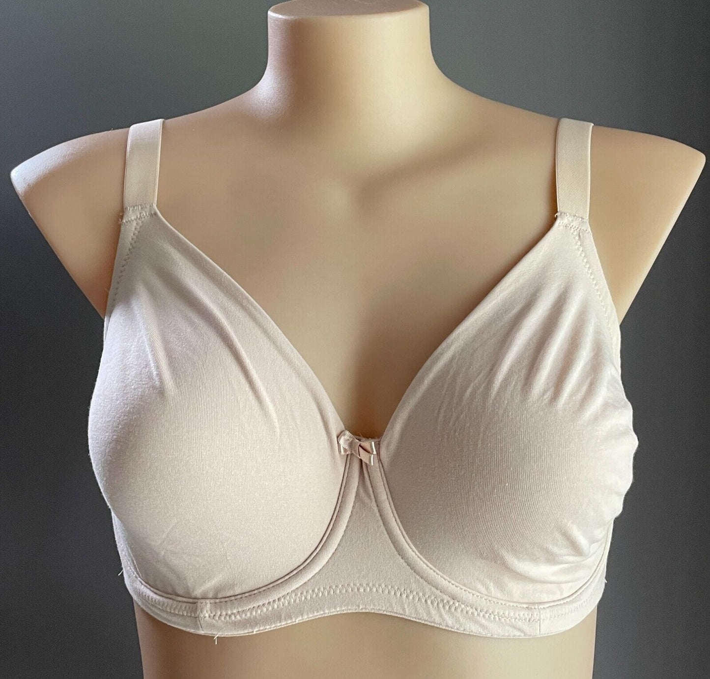 TARGET Bra 14E Underwire Beige Minimiser Lingerie Underwear Size 14 E