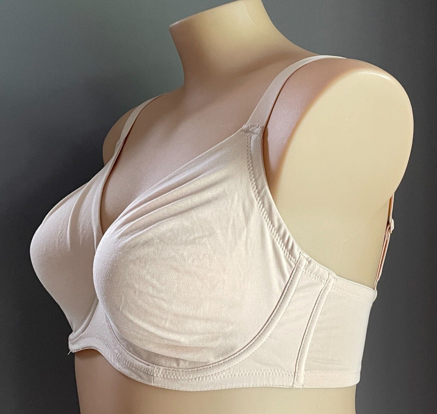 TARGET Bra 14E Underwire Beige Minimiser Lingerie Underwear Size 14 E