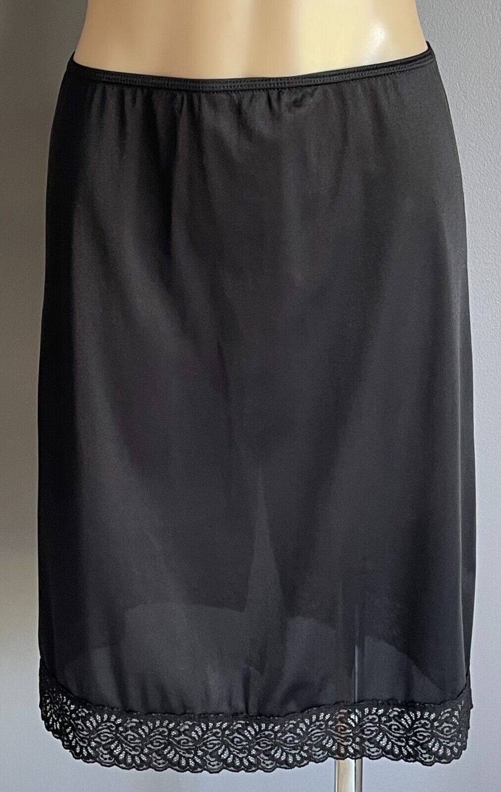 TARGET Vintage Half Slip Petticoat Black Elastic Waist Lace Hem Size 10