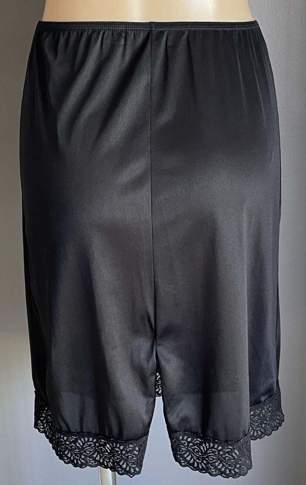 TARGET Vintage Half Slip Petticoat Black Elastic Waist Lace Hem Size 10