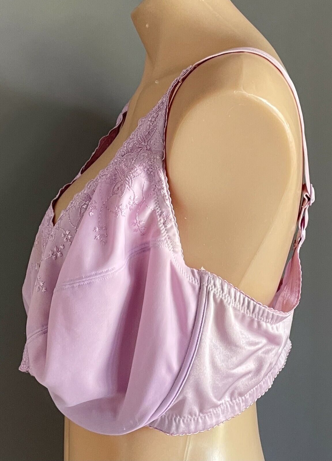 TARGET Bra 22DD Underwire Mauve Floral Embroidery Trim  Ladies Plus NEW 22 DD