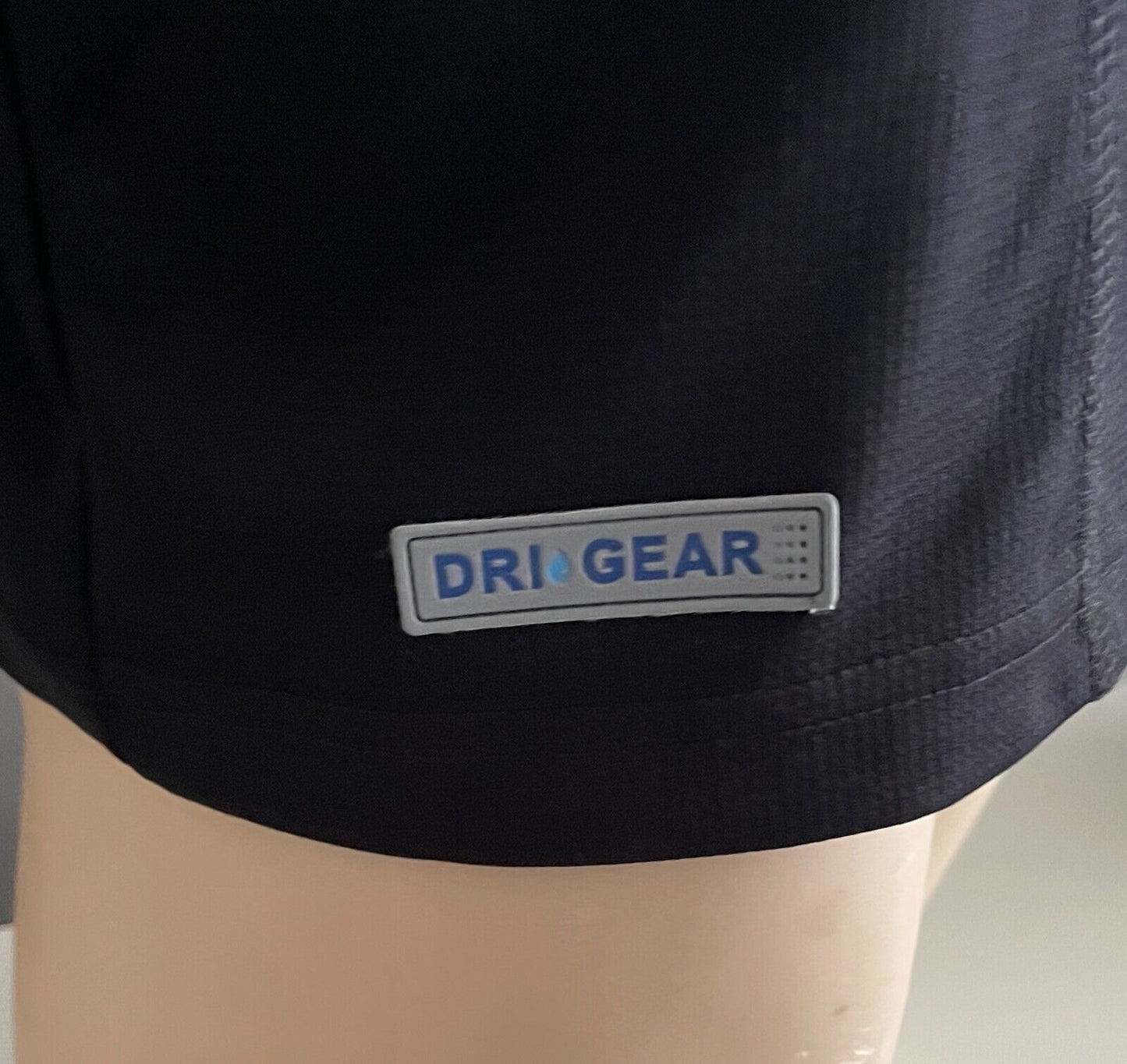 Mens Dri Gear BEARS Black & Burgundy Trim Short Sleeve Tee Size XL SPF 25 NEW