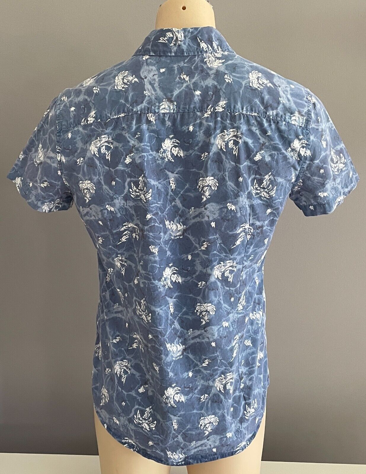 BAUHAUS Shirt Short Sleeve Blue Black Crackle Print Size M Slim Fit 104cm Chest