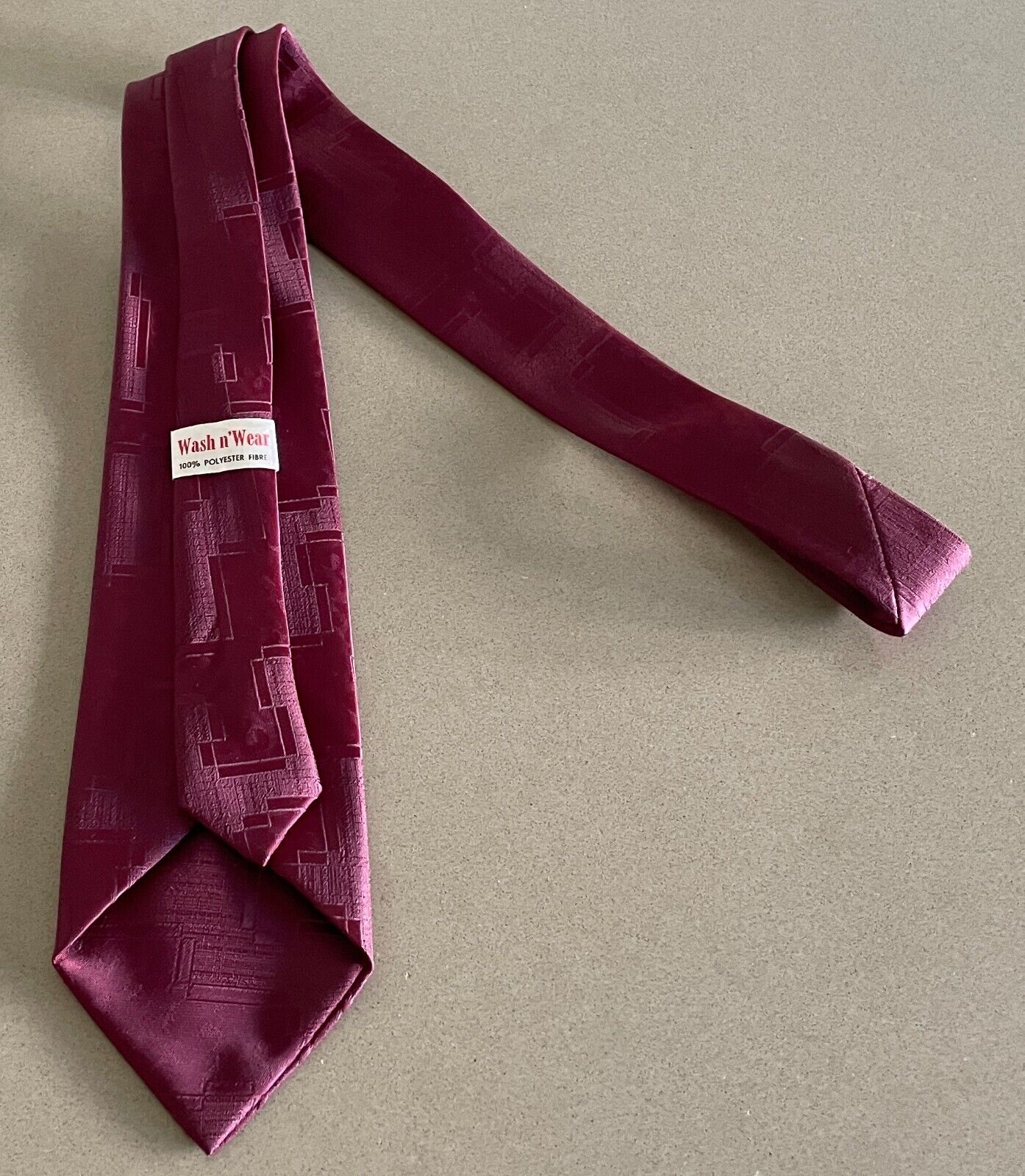 Mens NeckTie Burgundy Jacquard Polyester Fabric Wash N Wear Australia Made Tie