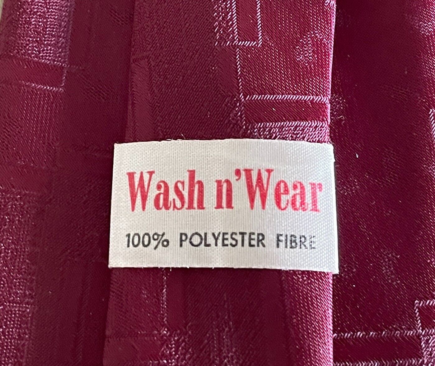 Mens NeckTie Burgundy Jacquard Polyester Fabric Wash N Wear Australia Made Tie