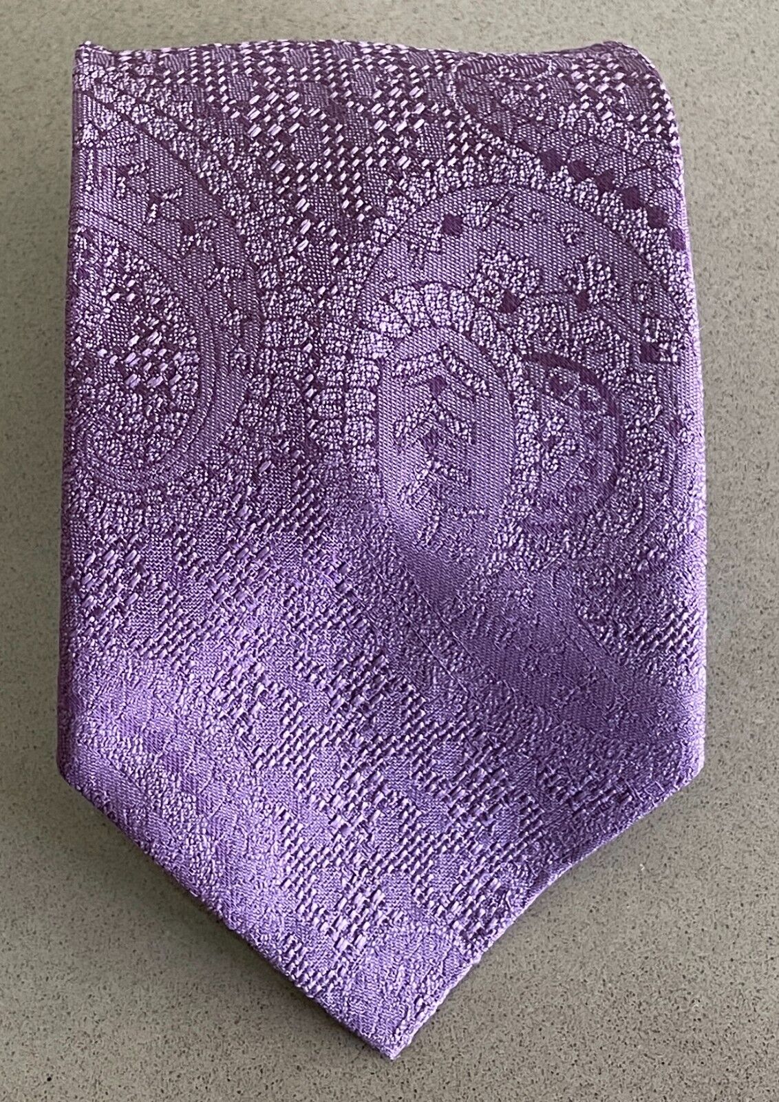 Vintage Lavender Paisley Print NeckTie 1970s 1980s Mens WASH n WEAR Neck Tie