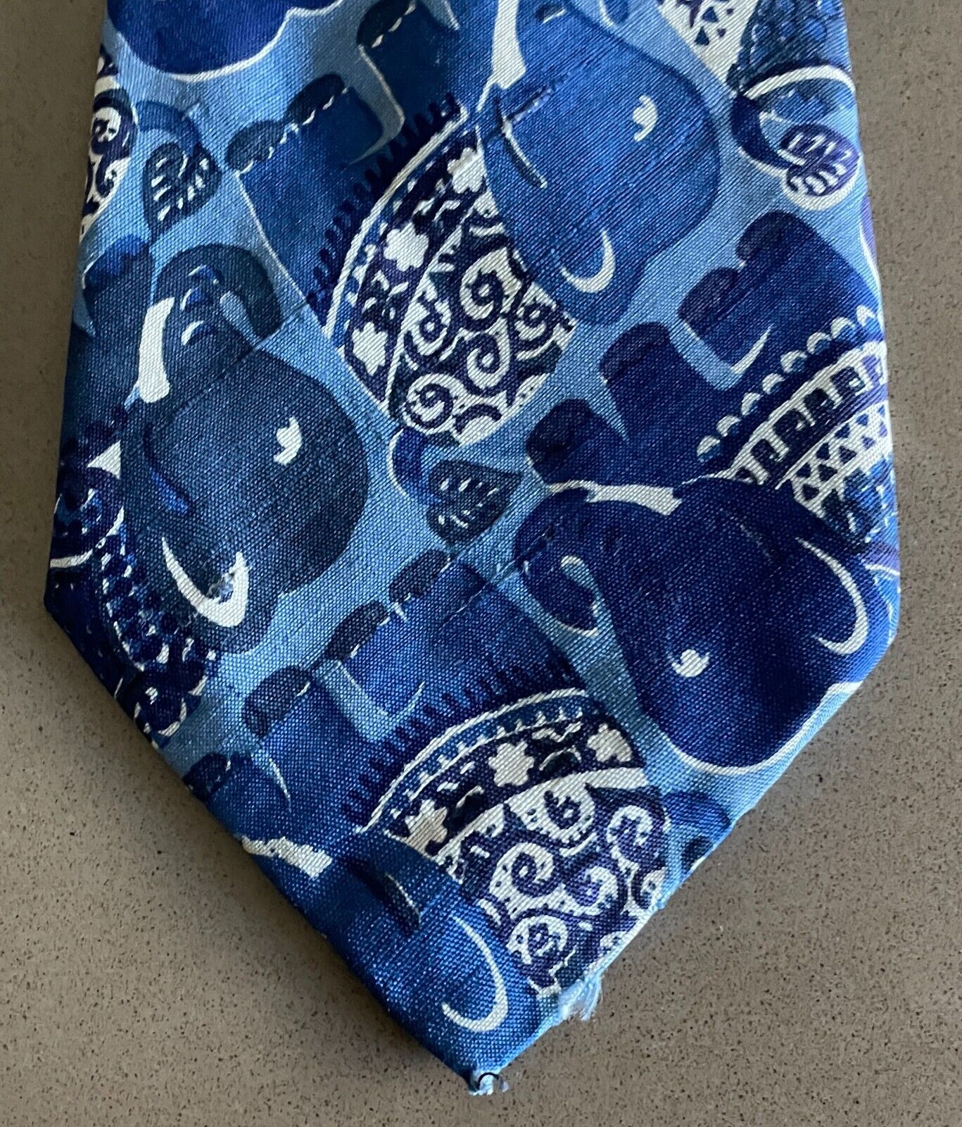 Mens Vintage NeckTie Blue White ELEPHANT Print Silk Hand Made in Thailand Tie