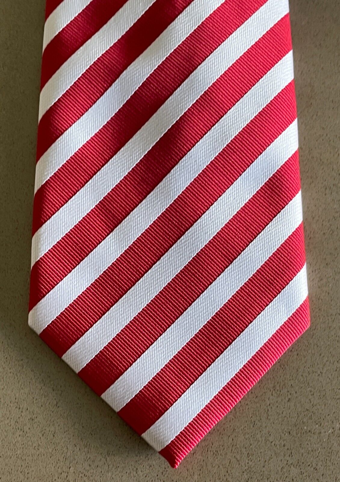 Mens NeckTie Red & White Stripe Teflon Treated Polyester NEW Neck Tie with Tags