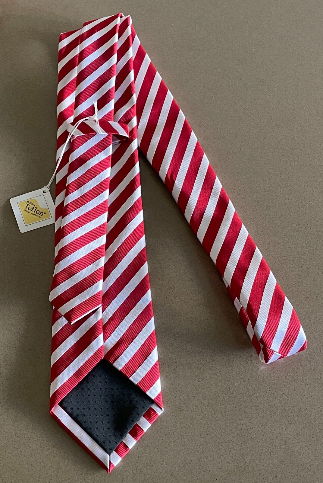 Mens NeckTie Red & White Stripe Teflon Treated Polyester NEW Neck Tie with Tags