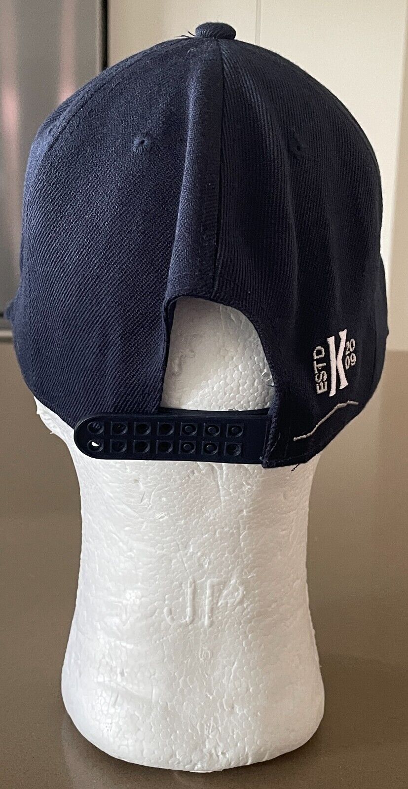 2009 KOSCIUSZKO PALE ALE Navy Beer Cap Hat Snowy Mountains Australia Adjust Brew