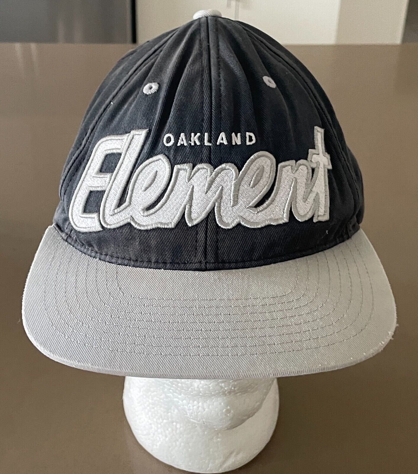 Vintage ELEMENT CROWNS Snapback Cap Black Grey Oakland  Embroidered Logo