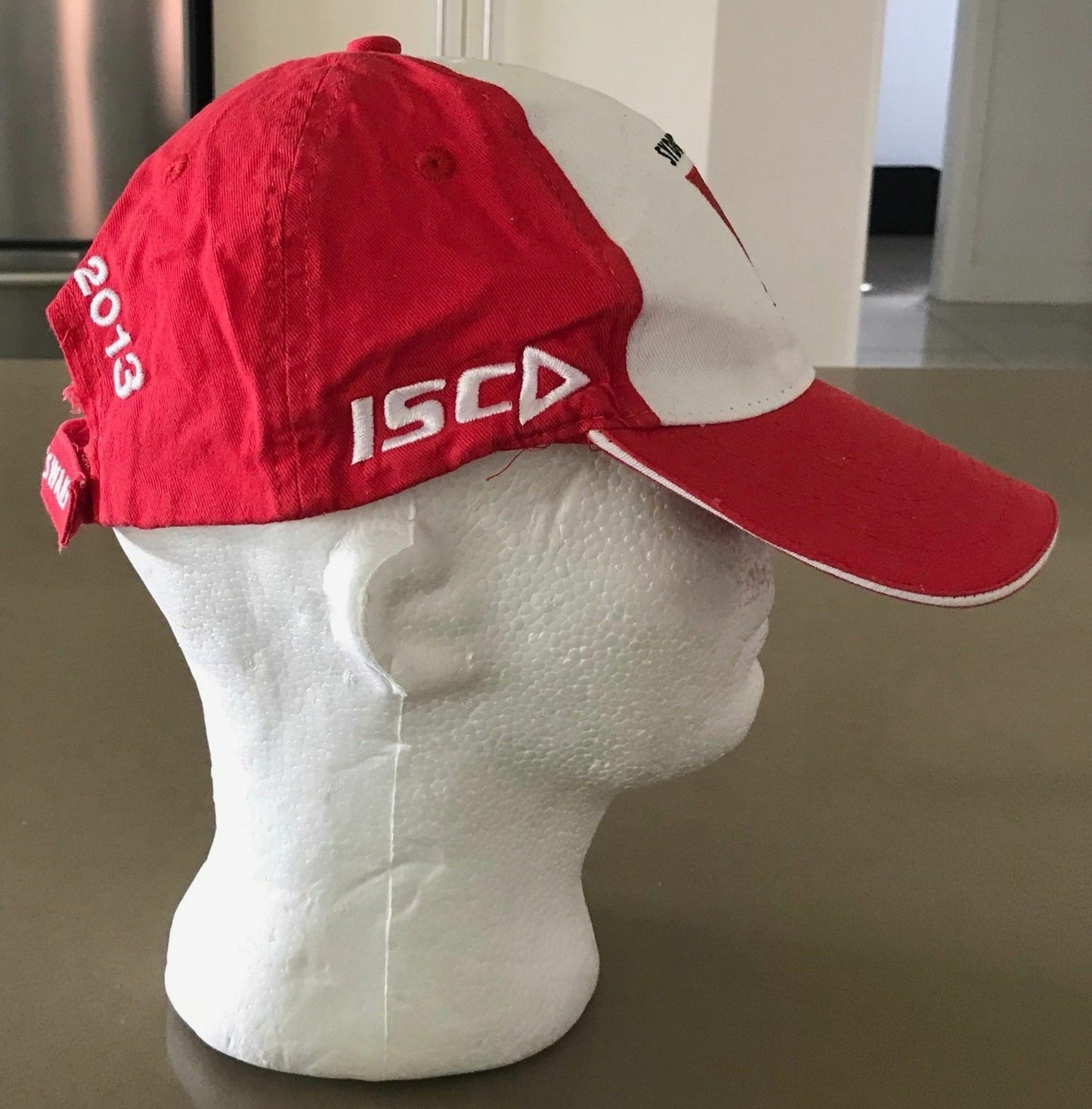 Fan Cap SYDNEY SWANS AFL 2013 Members Hat White & Red Strap Back Mens Supporter