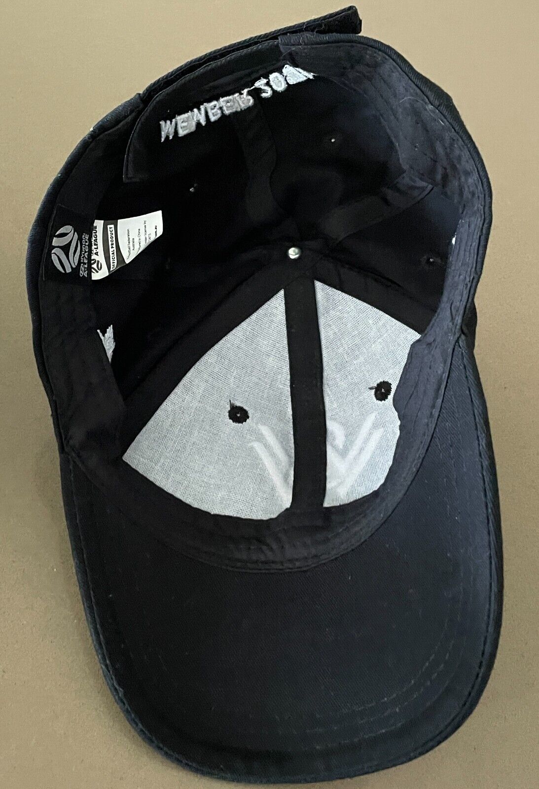 Fan Cap WESTERN SYDNEY WANDERERS Black White Member 2017 18 Hat Embroidered Logo