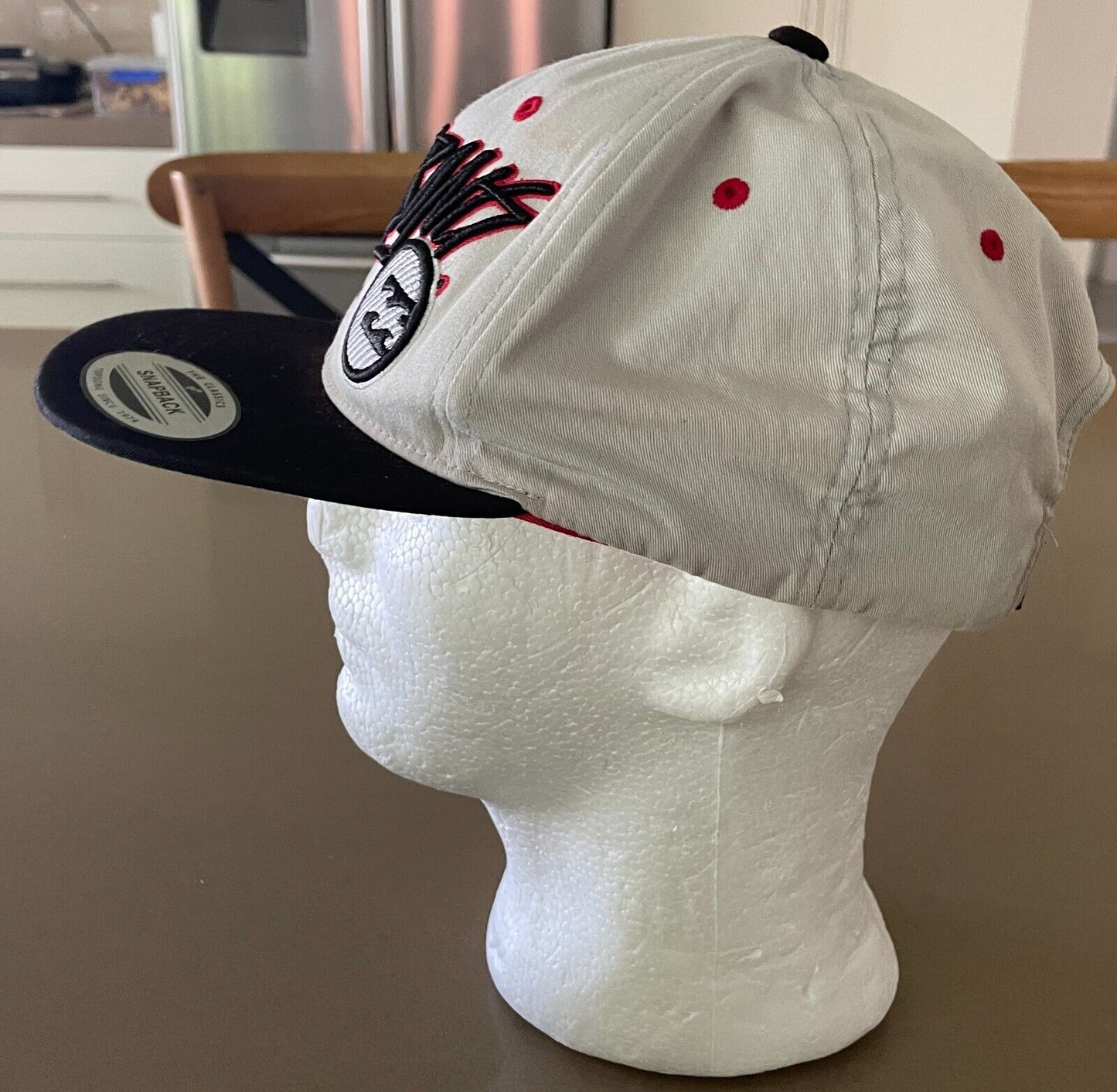 BILLABONG The Classics Snapback 6 Panel Cap Hat OSFA Unisex Beige/Black/Red