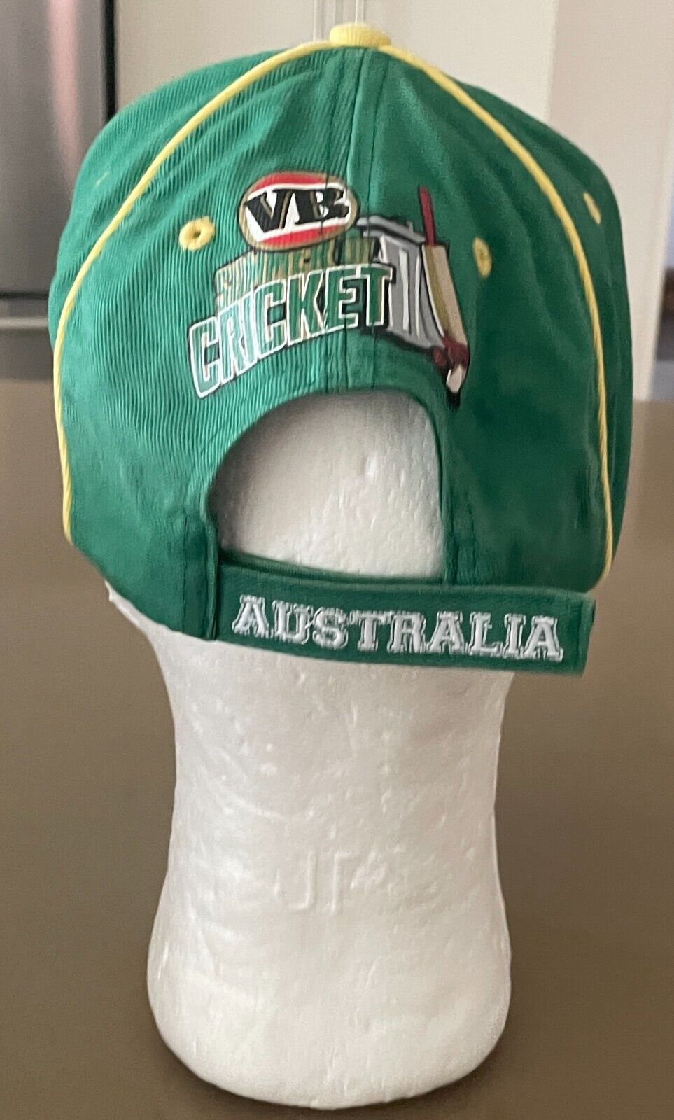 2007 VB Cap 1 Hand 1 Bounce 1 VB Logo Green Gold Cricket Australia Hat 58cm NEW