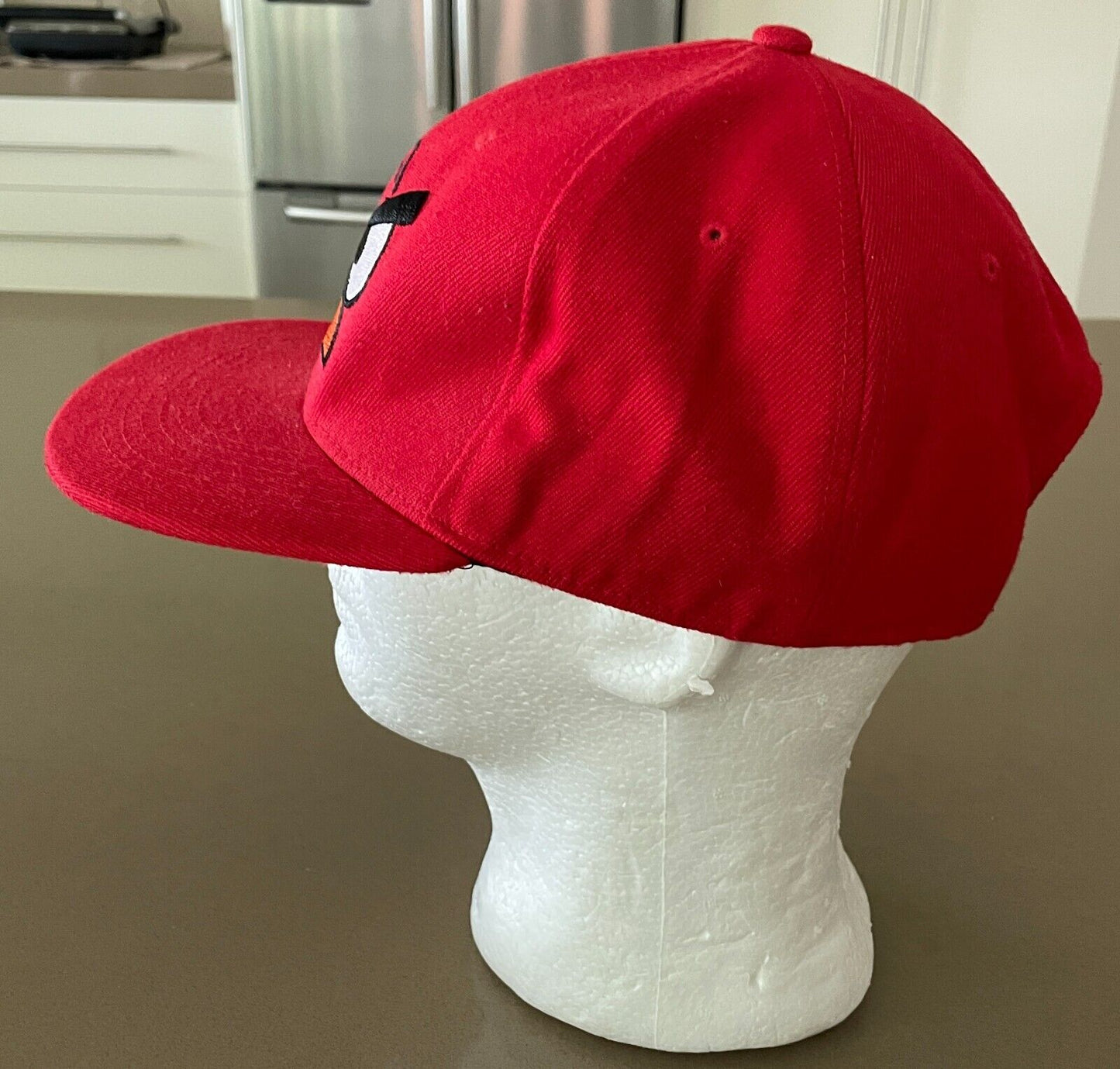ANGRY BIRDS Red Cap Hat Embroidered Angry Bird @ Crown Snap Back Adjustable 58cm