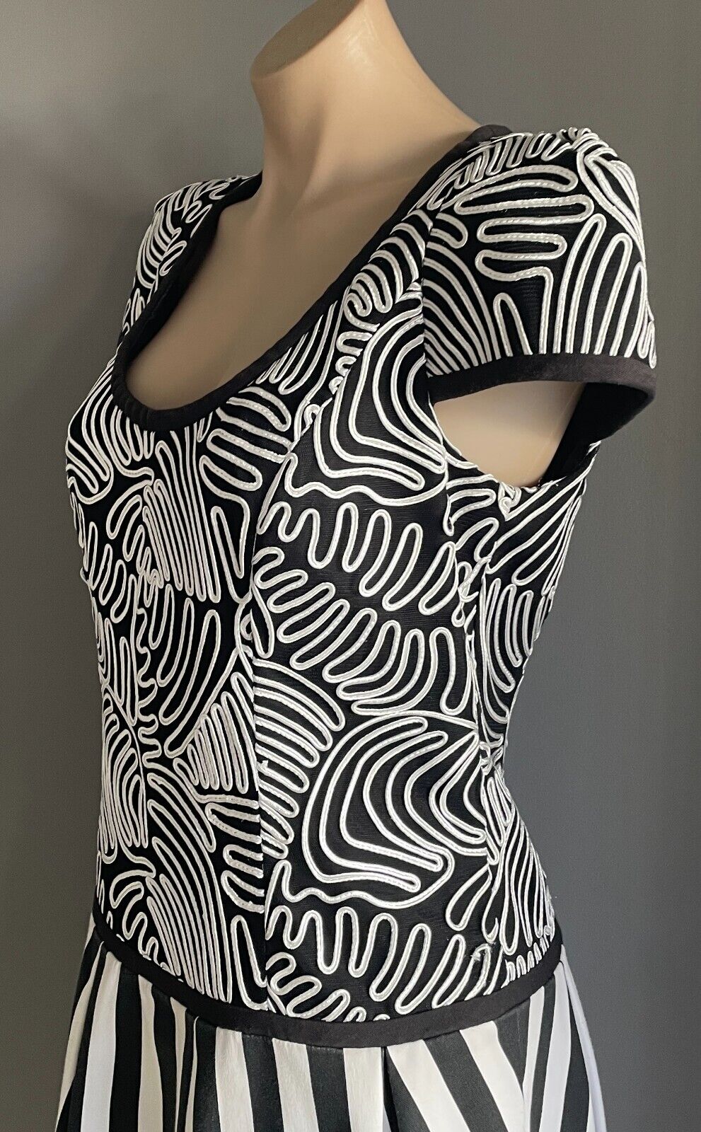 G2 by GEORGE GROSS Drop Waist Dress Black & White Cap Sleeves Dress Size 12