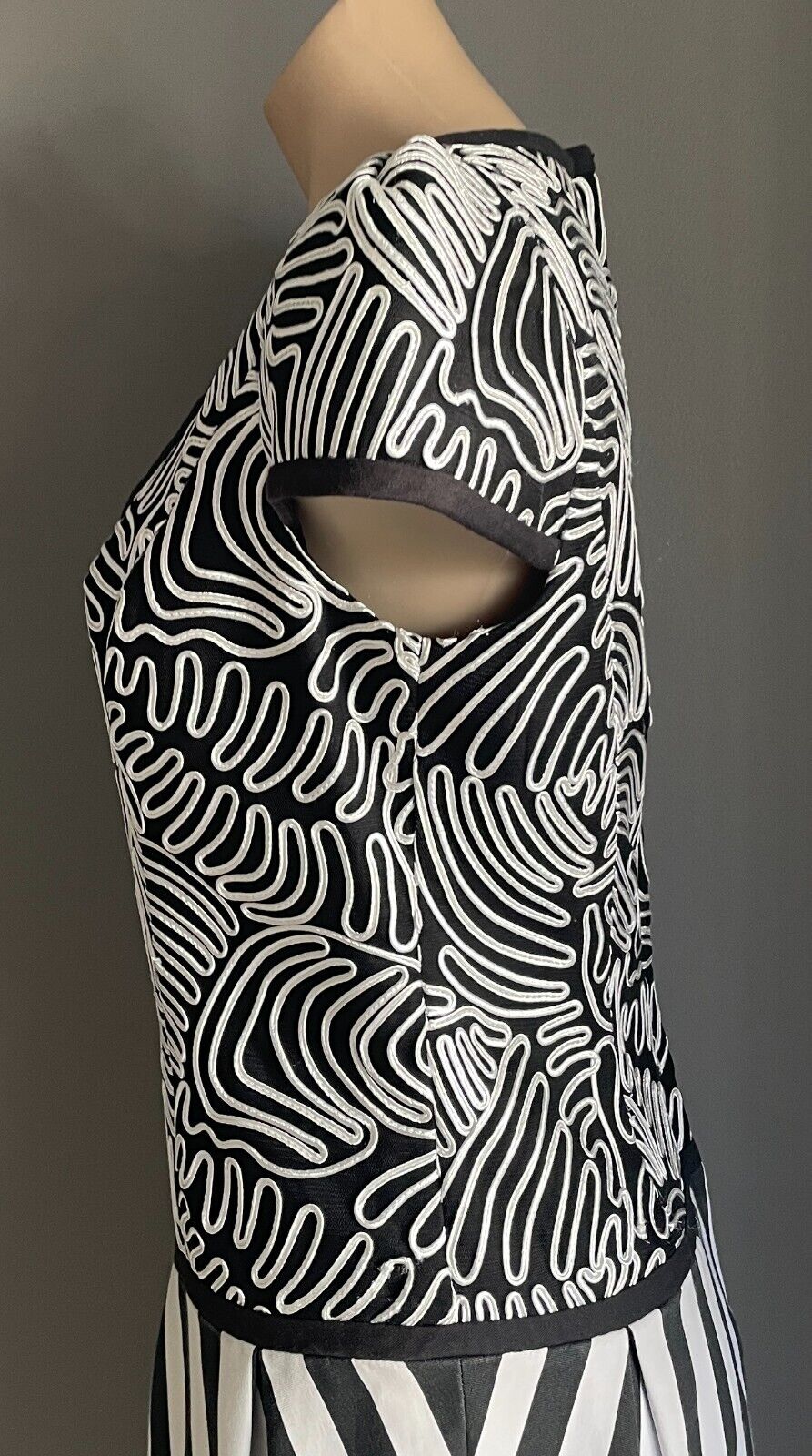 G2 by GEORGE GROSS Drop Waist Dress Black & White Cap Sleeves Dress Size 12
