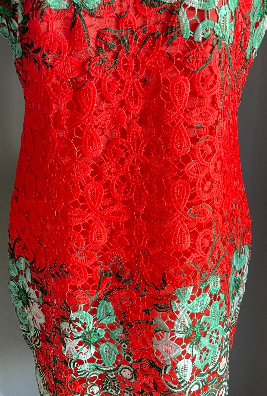 SISTERS OF ART Deep Coral Red Green White Lace Cap Sleeve Sheath Dress Size 18