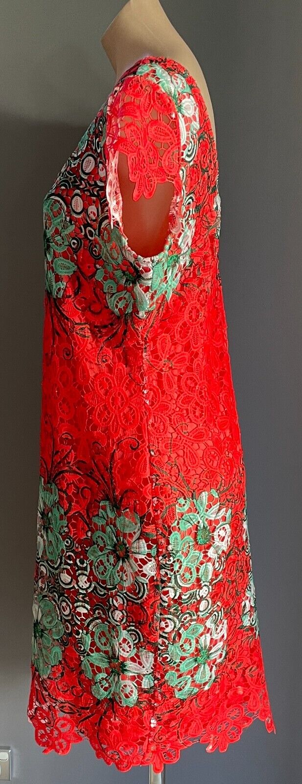 SISTERS OF ART Deep Coral Red Green White Lace Cap Sleeve Sheath Dress Size 18