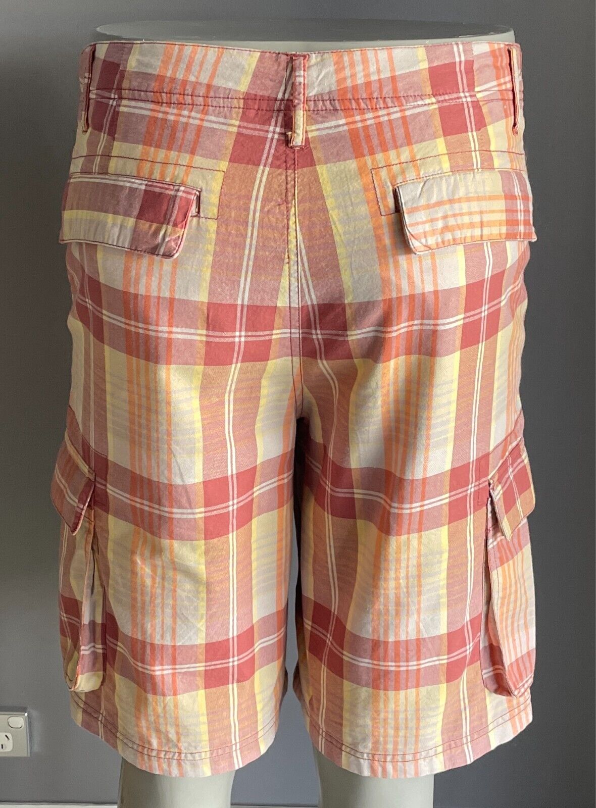 Mens CD URBAN Cargo Shorts Plaid Size 34 Madras Cotton Cargo Pockets