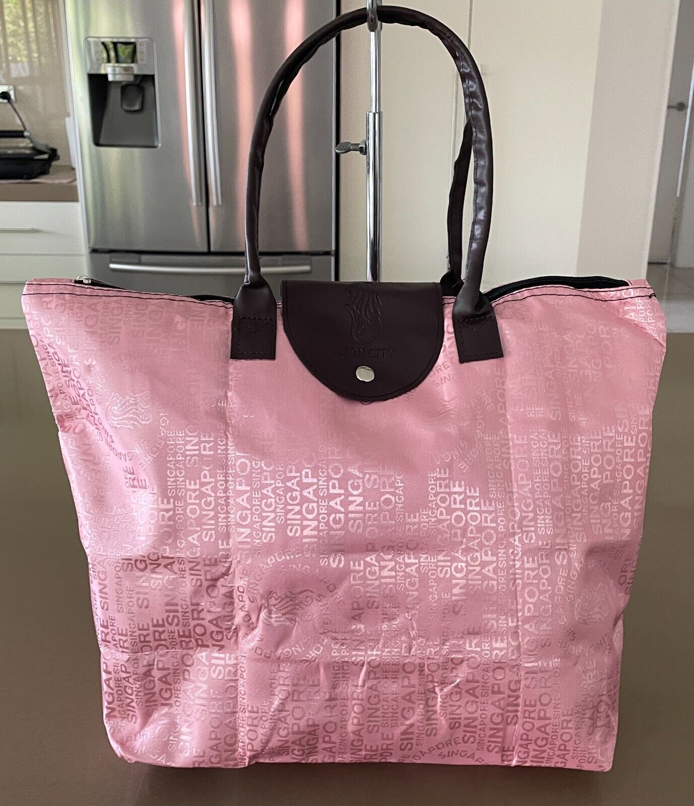 SINGAPORE LION CITY Folding Shopping Bag Pink Jacquard Souvenir Tote NEW