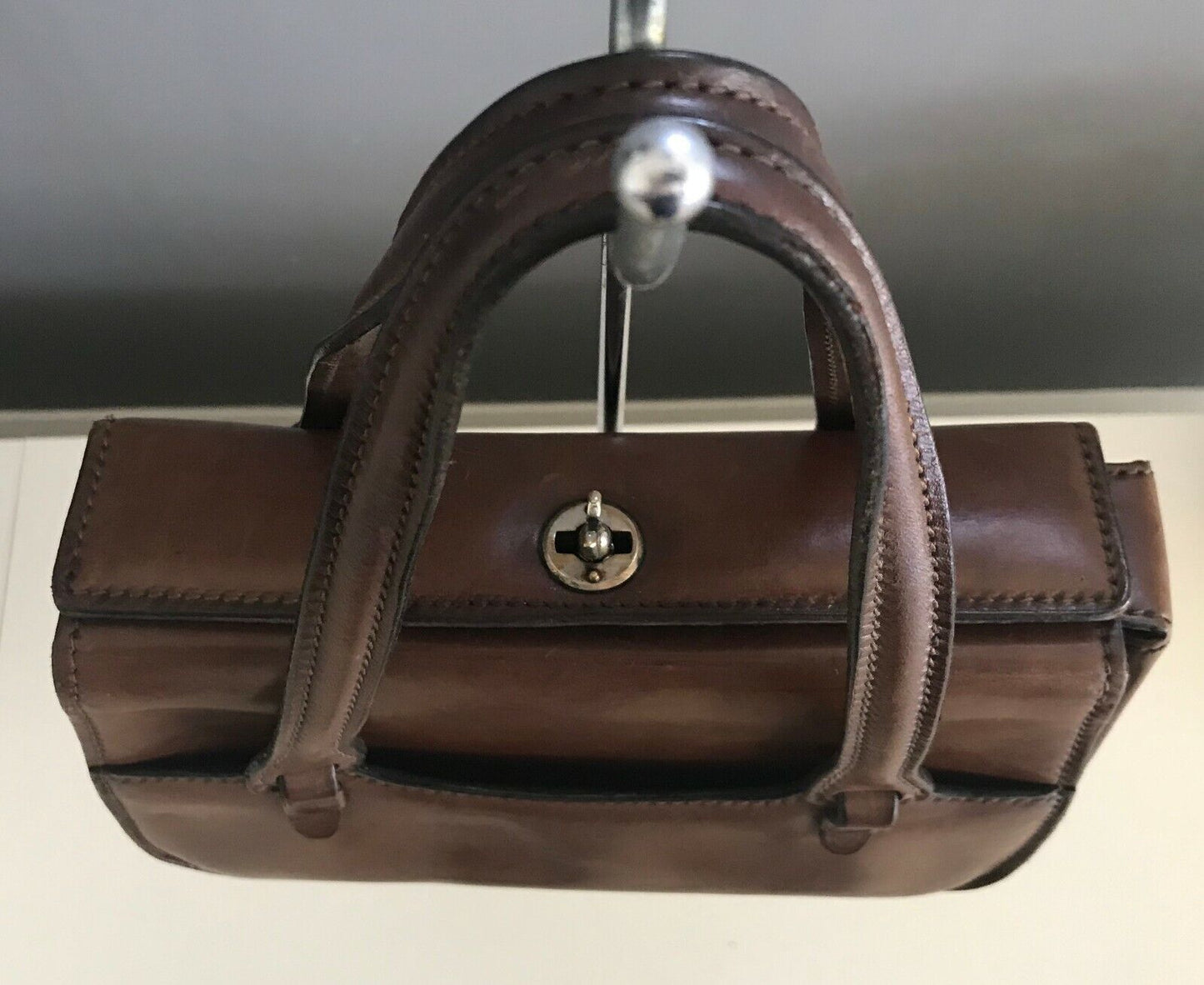 ITALIAN LEATHER BAG Brown Handbag Metal Latch Lock Tote Bag Medium Italy Vintage