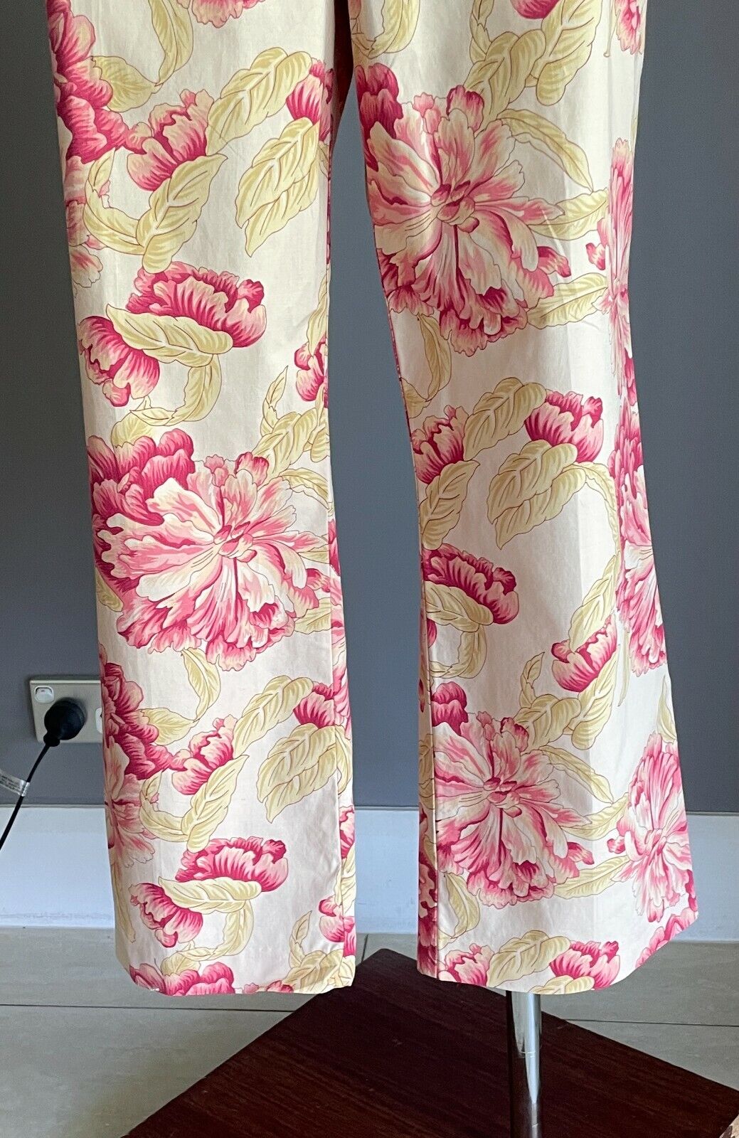 INNOVARE Crop Stretch Pants Beige Pink Yellow Floral Print Straight Leg Size 16