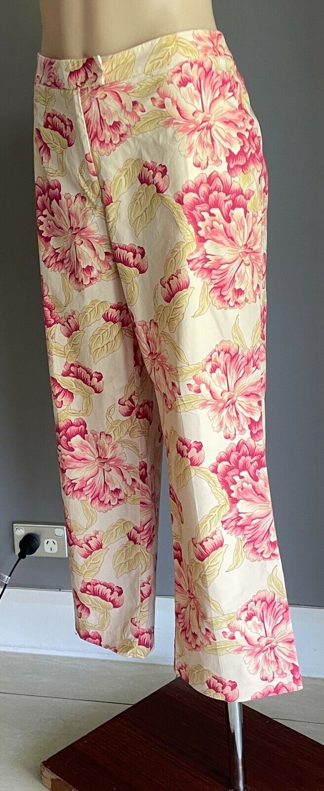 INNOVARE Crop Stretch Pants Beige Pink Yellow Floral Print Straight Leg Size 16