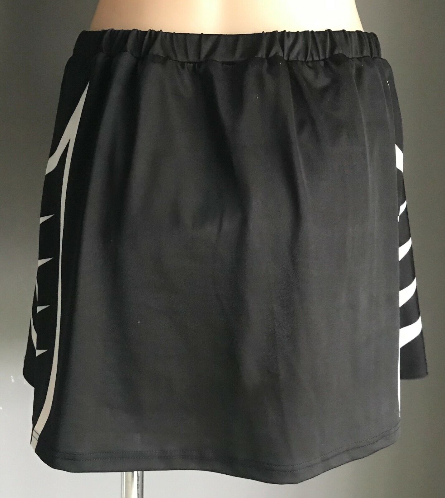 FULLFORCE Skirt Skort Netball Black White Elastic Waist Size 16 Built in Pants