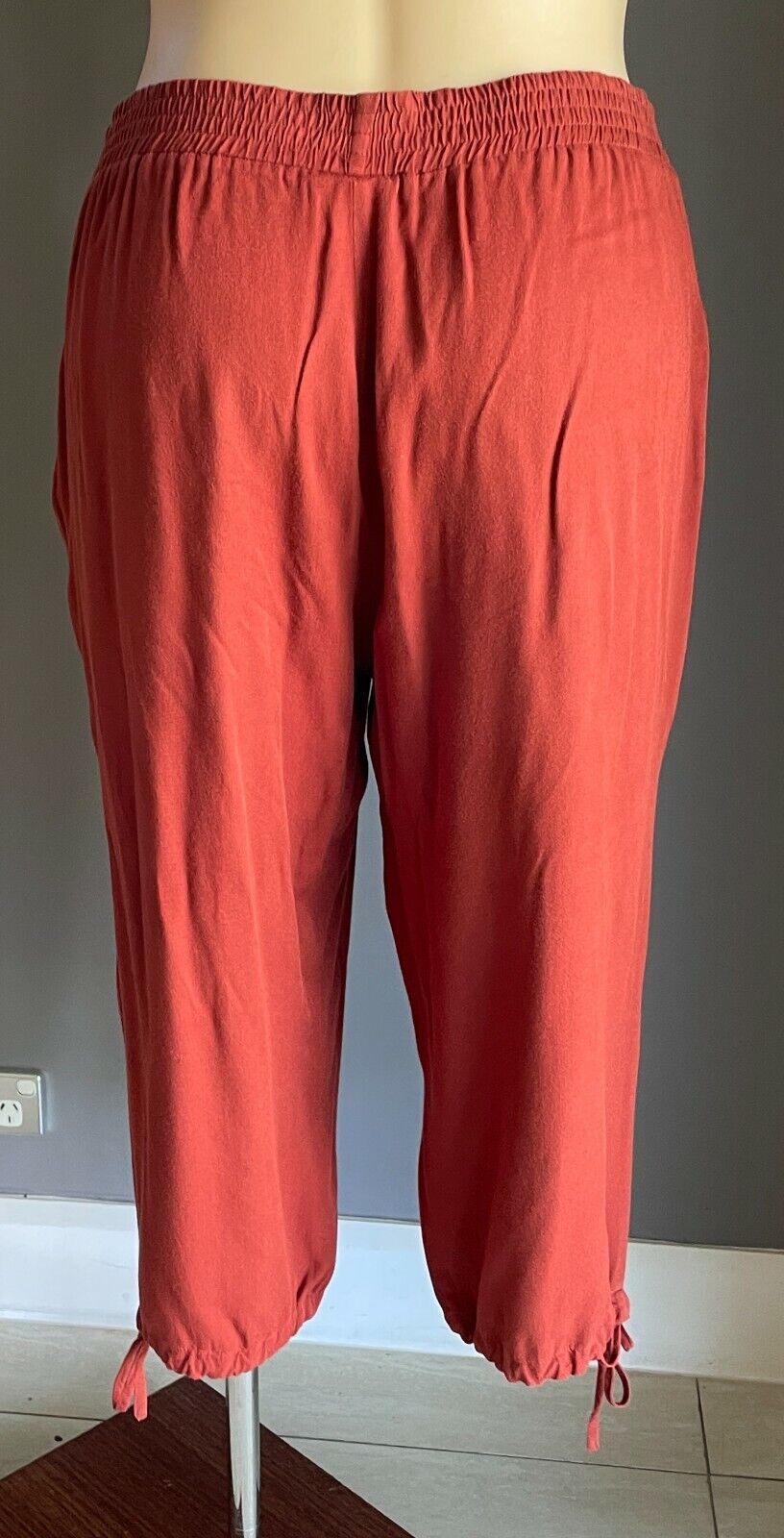 ROCKMANS Relaxed Fit Pants Rust Red Elastic Waist Cropped w Ties at Hem Size 16