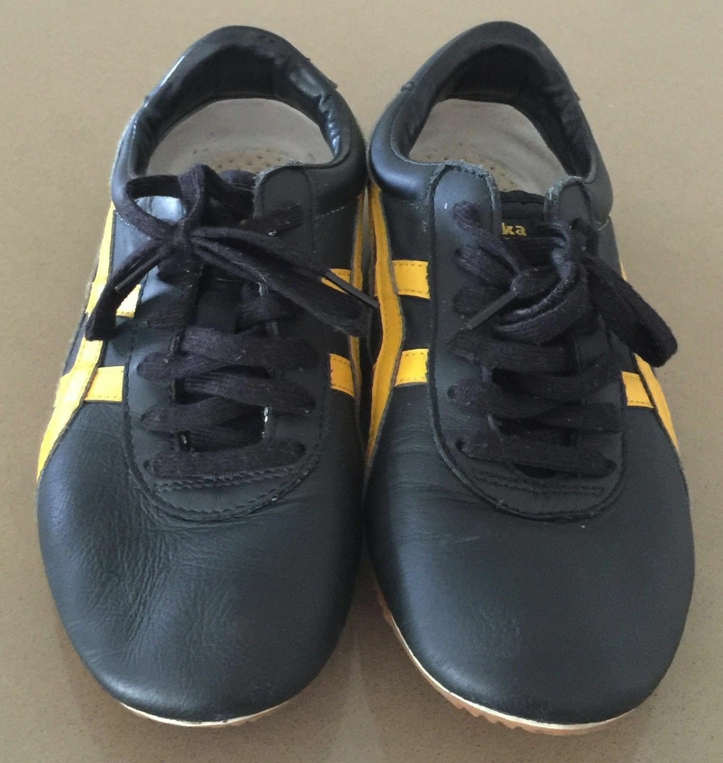 ONITSUKA TIGER Sports Shoes Black Yellow Sneakers Size 22.5cm US 4 EU 36 Unisex