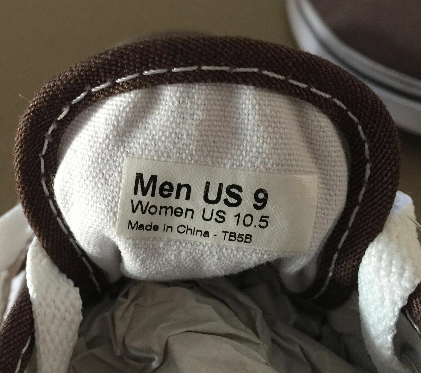 VANS Lace Up Sneakers Brown White Classics Skate Shoes Size US M 9 W 10.5 NEW