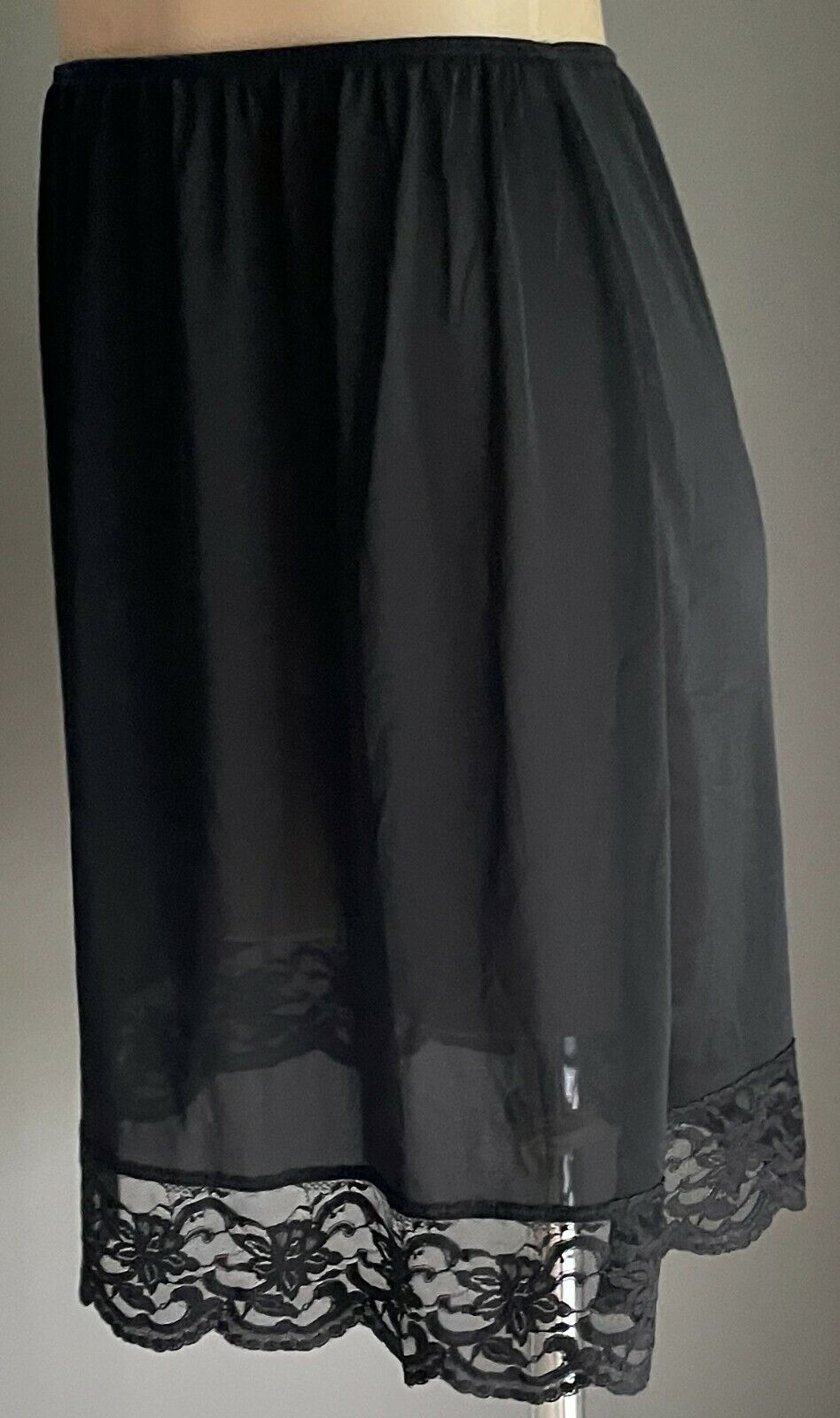 BASELAYERS Half Slip Vintage 1/2 Petticoat Black Elastic Waist Lace Hem Size 14