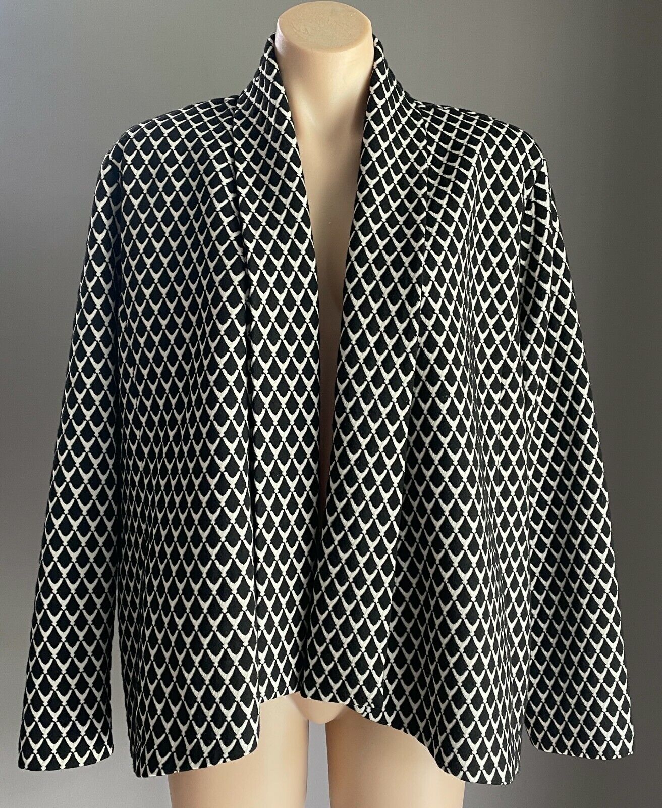 FELLA HAMILTON Jacket Shawl Lapel Black & Beige Print Long Sleeve Blazer Size 16