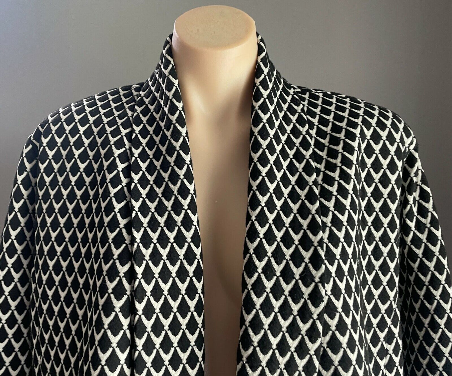 FELLA HAMILTON Jacket Shawl Lapel Black & Beige Print Long Sleeve Blazer Size 16