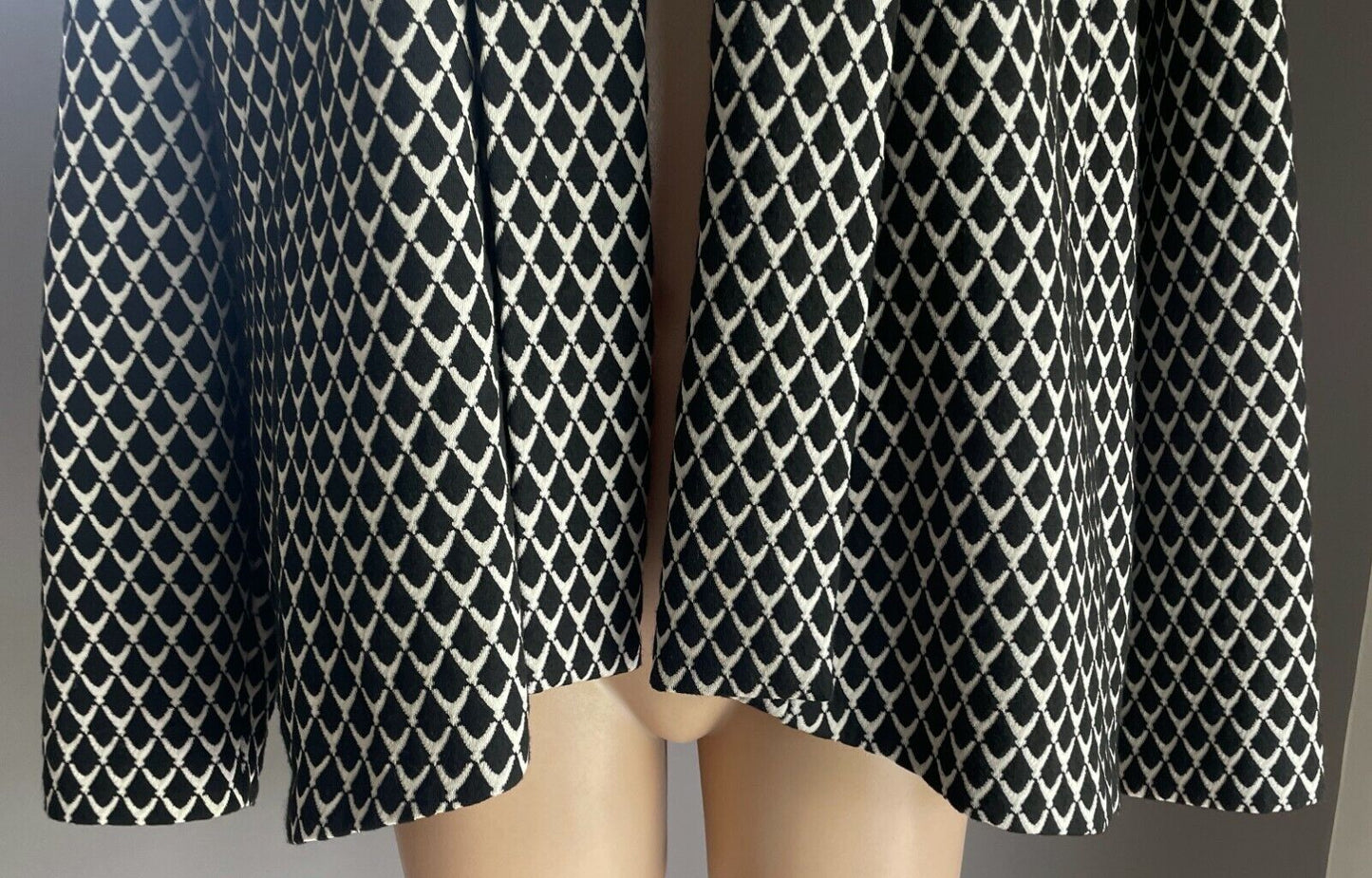 FELLA HAMILTON Jacket Shawl Lapel Black & Beige Print Long Sleeve Blazer Size 16