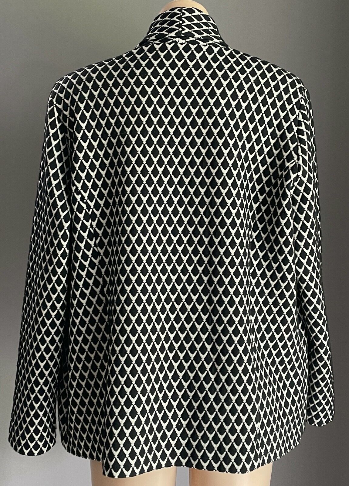 FELLA HAMILTON Jacket Shawl Lapel Black & Beige Print Long Sleeve Blazer Size 16