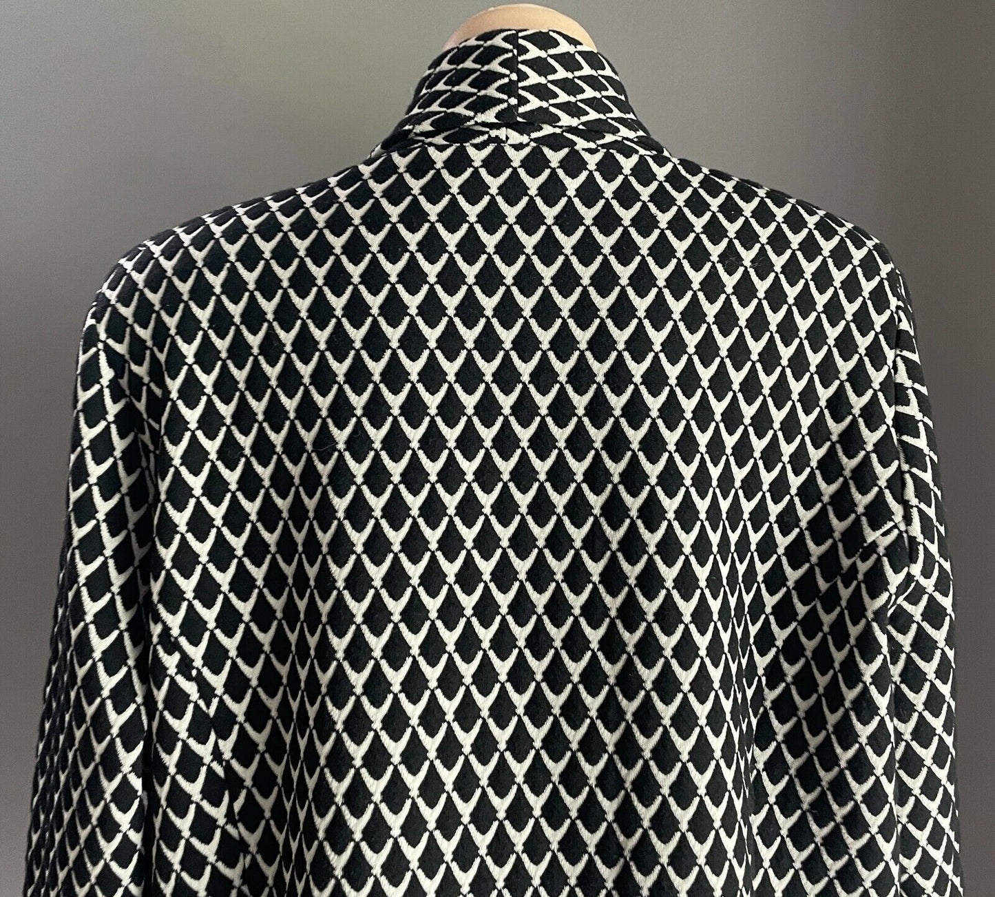 FELLA HAMILTON Jacket Shawl Lapel Black & Beige Print Long Sleeve Blazer Size 16