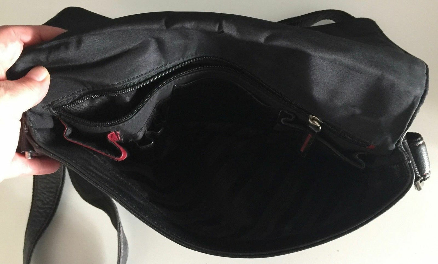 MONSAC Shoulder Bag Black Leather Satchel Crossbody Messenger TRAVEL Unisex