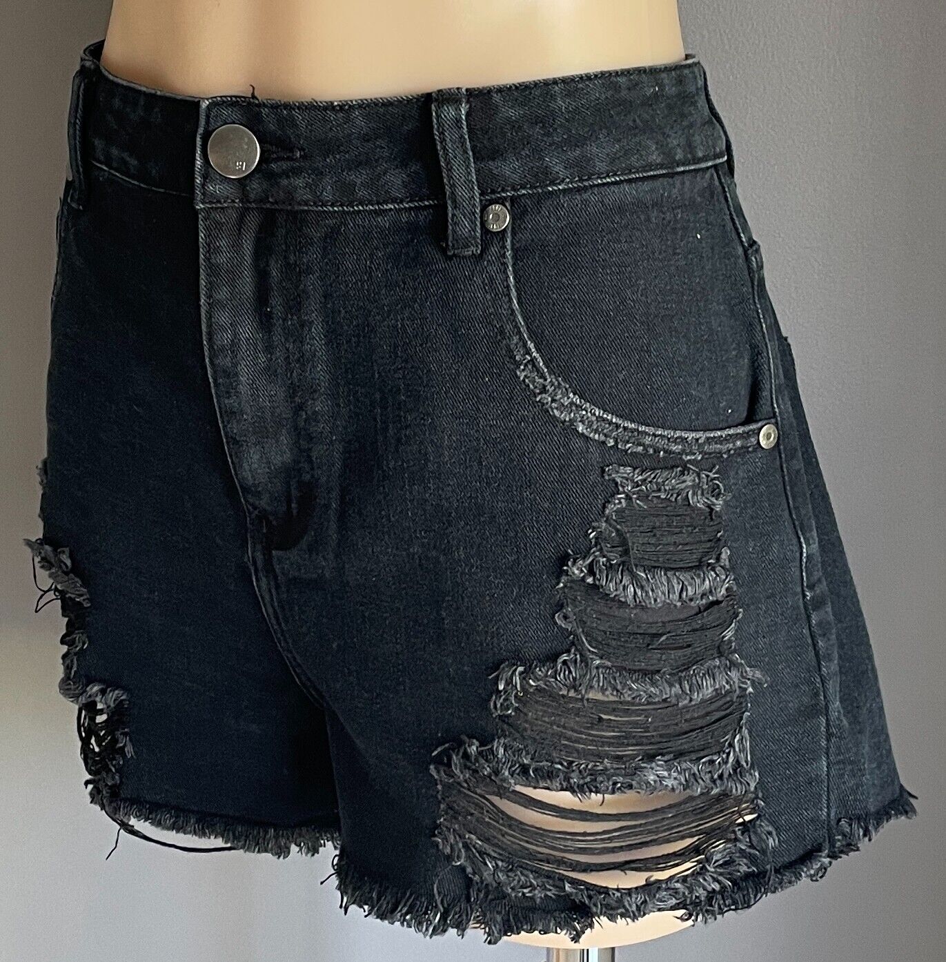 COTTON ON Flashback Denim Jeans Shorts Black High Rise Distressed Fray Hem Sz 14
