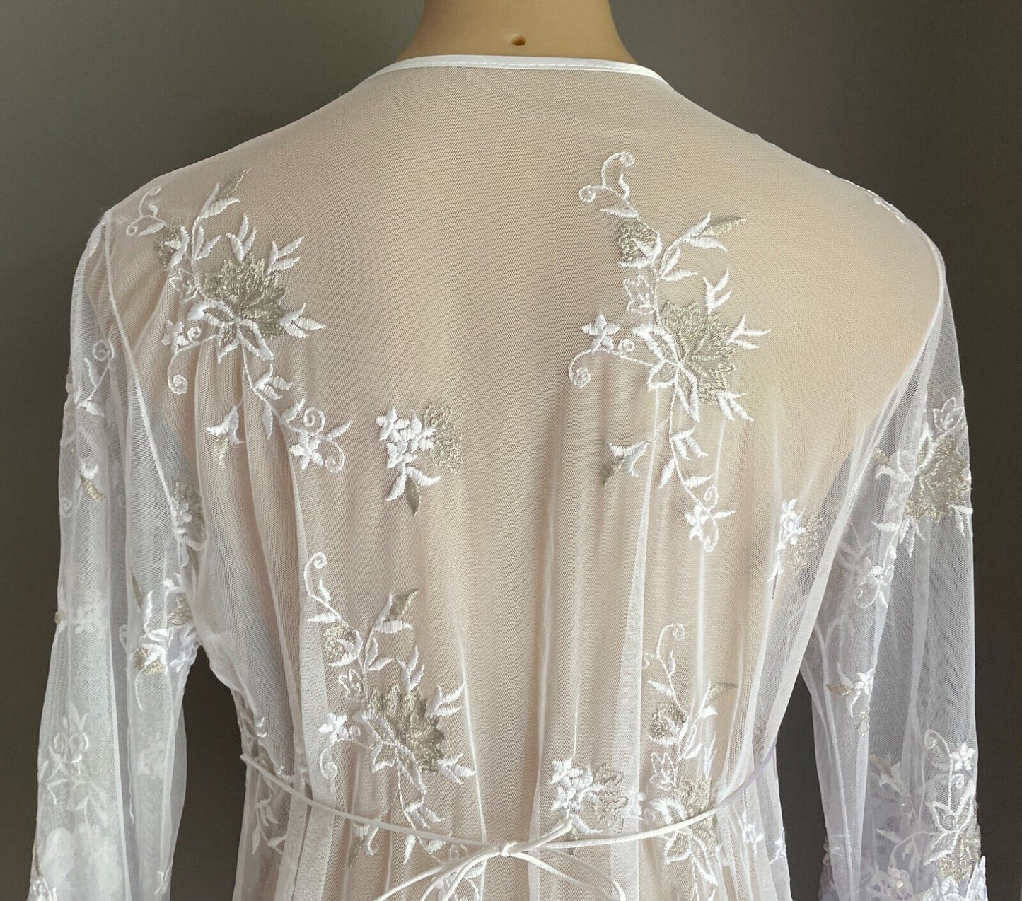 White Embroidered Beaded Lace Jacket ChiffonNet Long Trumpet Sleeve Size 16 Glam
