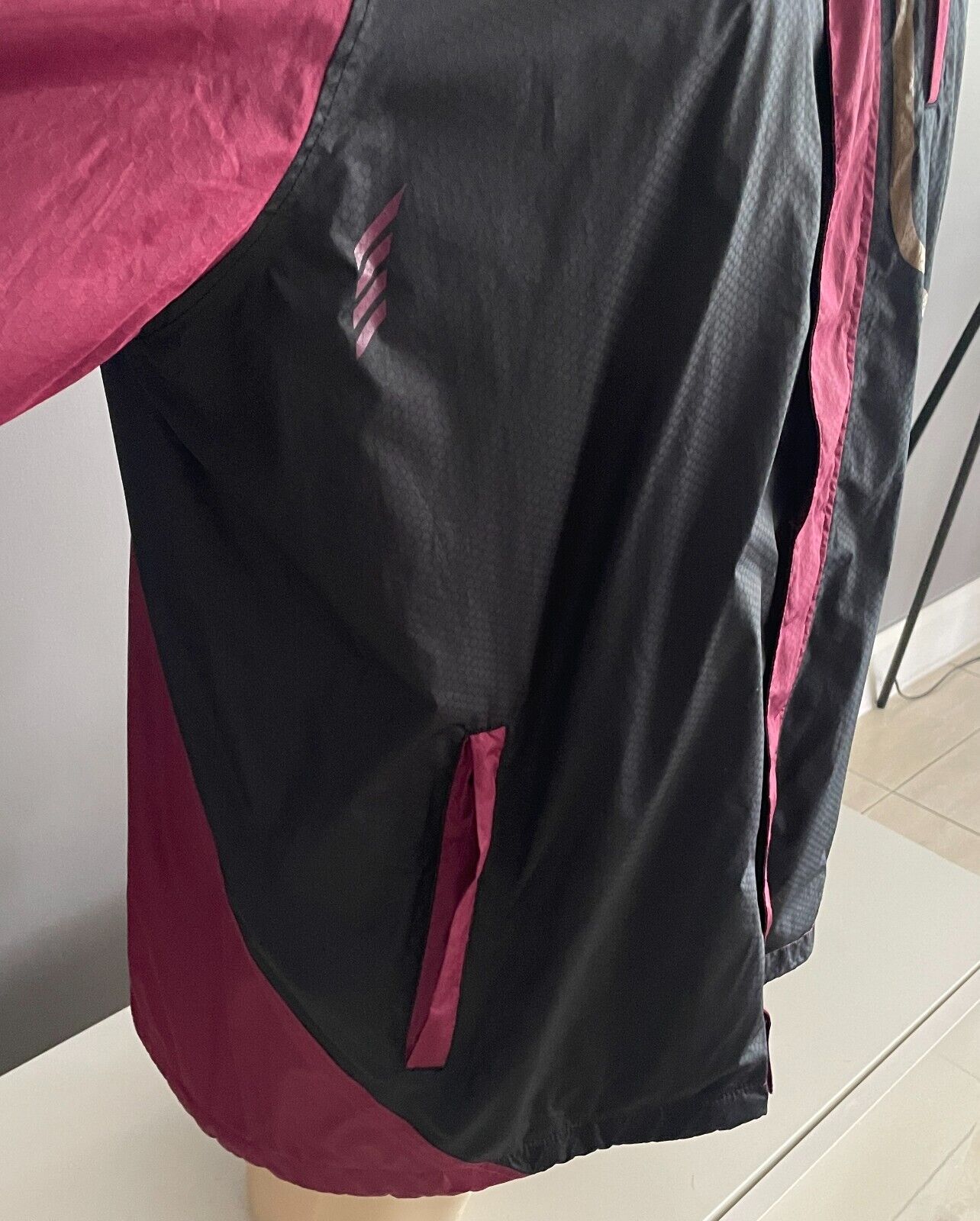 CANTERBURY QLD State Of Origin Anorak Spray Jacket Mens XL Maroon Black Hoody