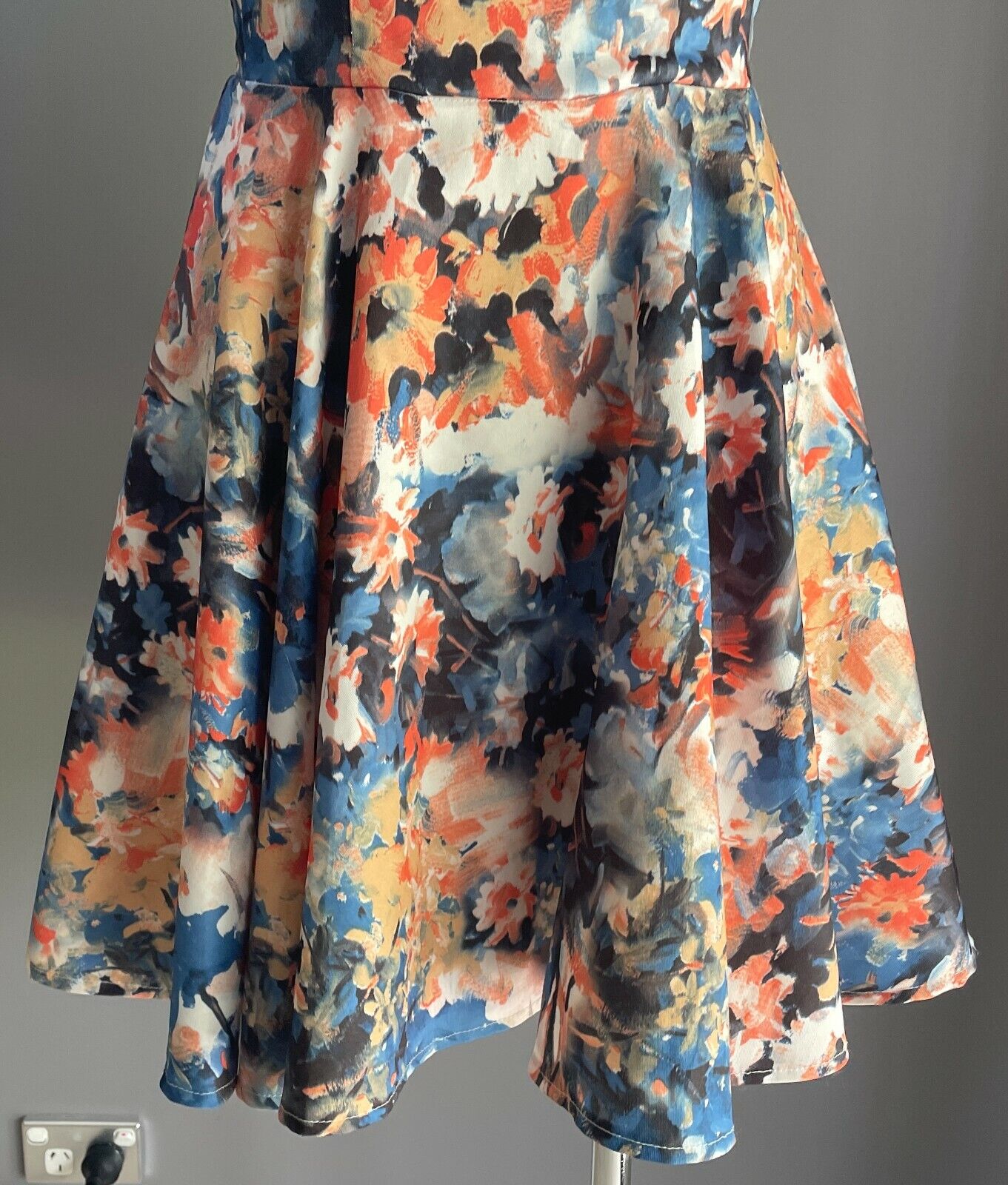 MISS CHERRY A-Line Tea Dress Floral Sleeveless Size 8 10 Retro 1950s Vibe!