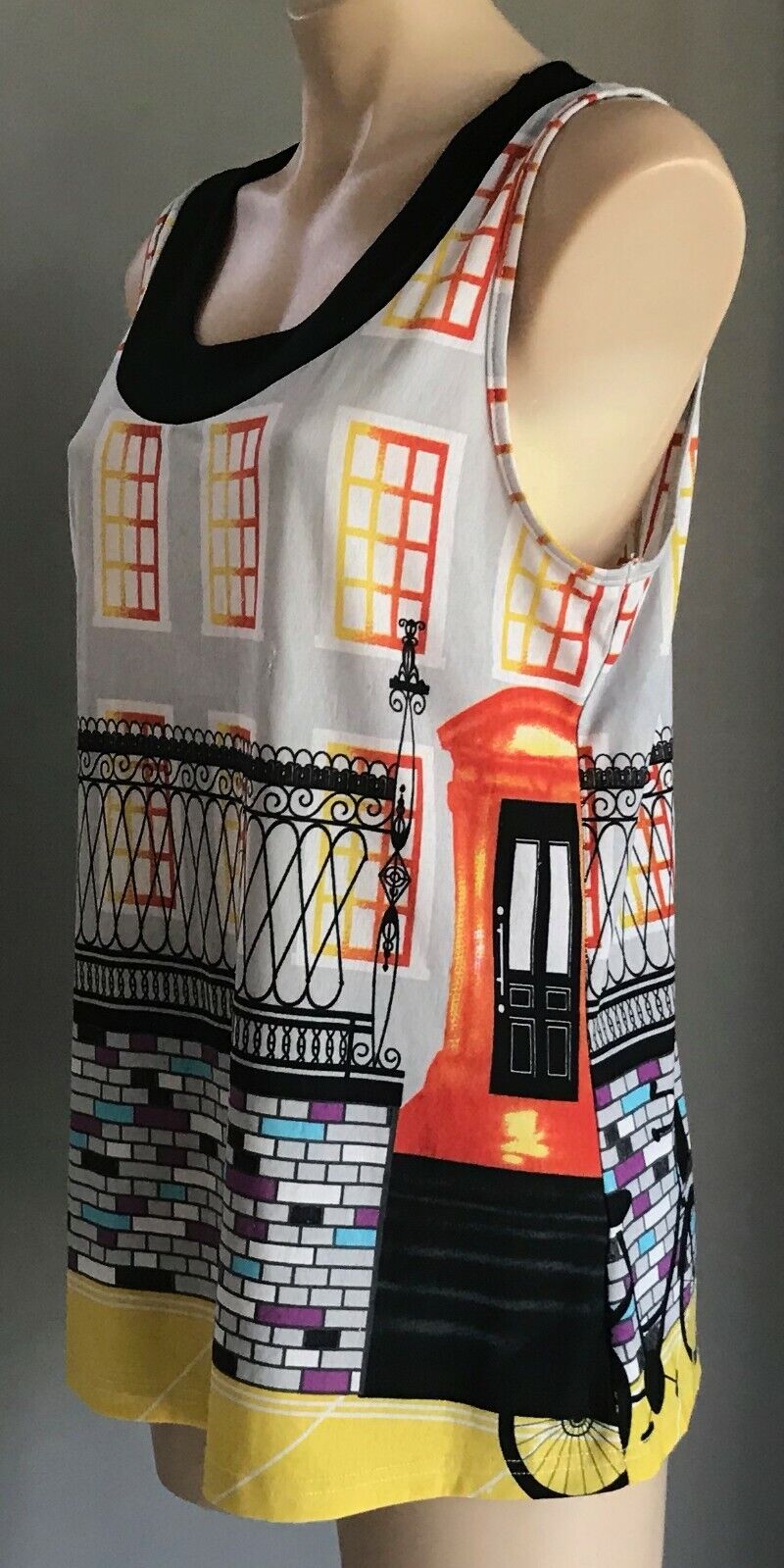 CORDELIA ST Colourful Top Street Scape Print Sleeveless Stretch Scoop Size 16